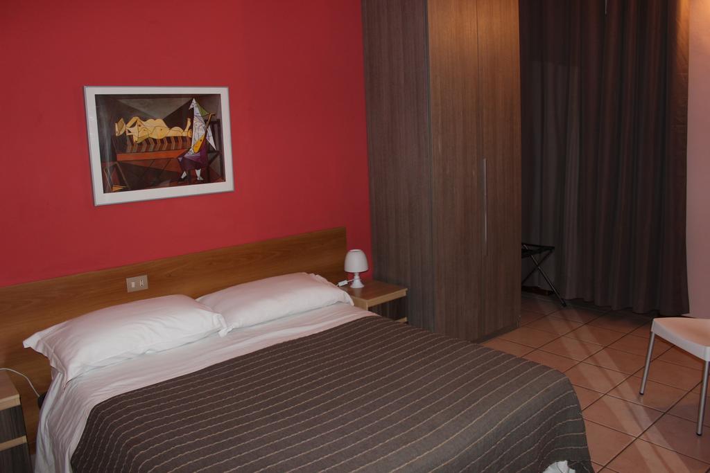 Hotel Pontenuovo Merone Εξωτερικό φωτογραφία